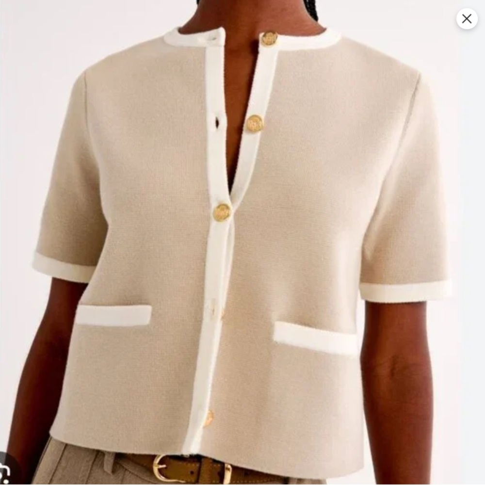 NWOT Abercrombie Short Sleeve Beige Cardigan Sweater with Gold Buttons